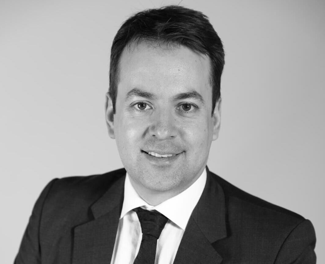 Aaron Kroll realtor headshot